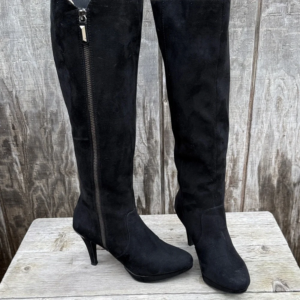 Liz Claiborne Eldridge Black Suede Knee High Boots Size 6